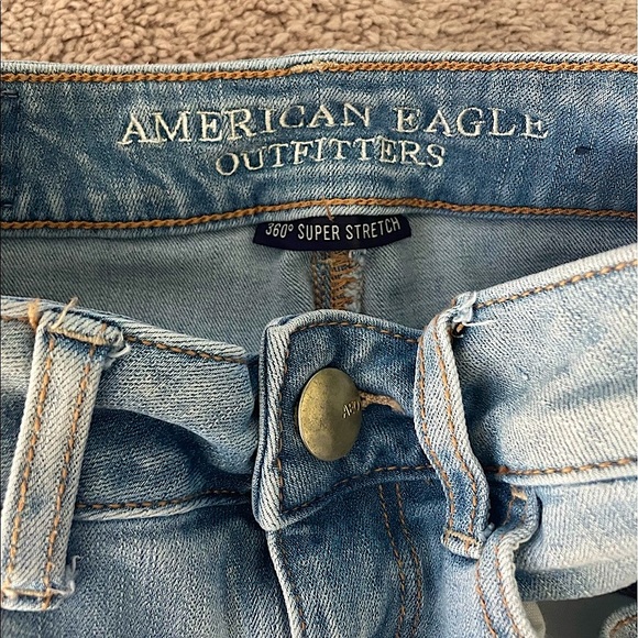 American Eagle High-Waisted Jean Shorts - Picture 3 of 3